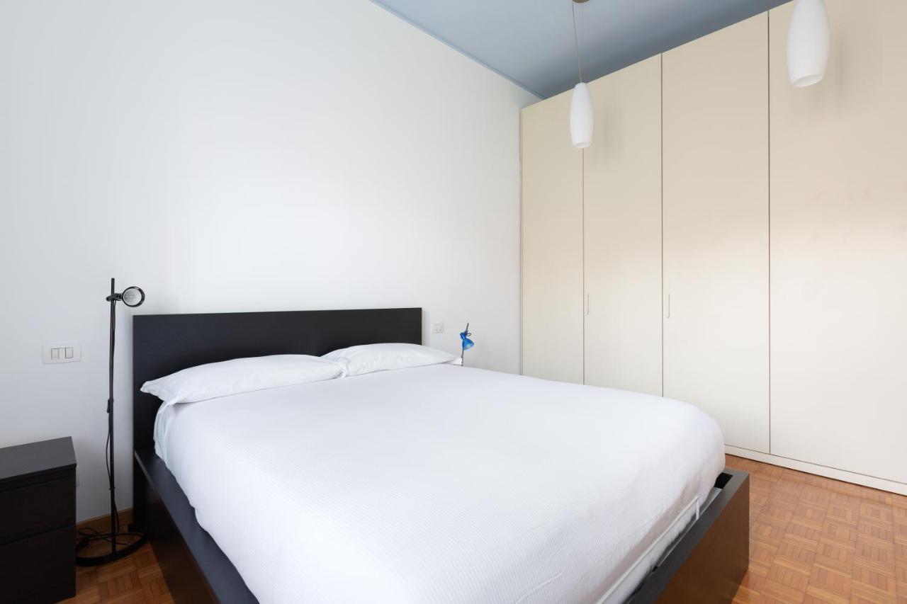 Cozy Apt With Balcony - Mm2 Sant'Agostino Lejlighed Milano Eksteriør billede