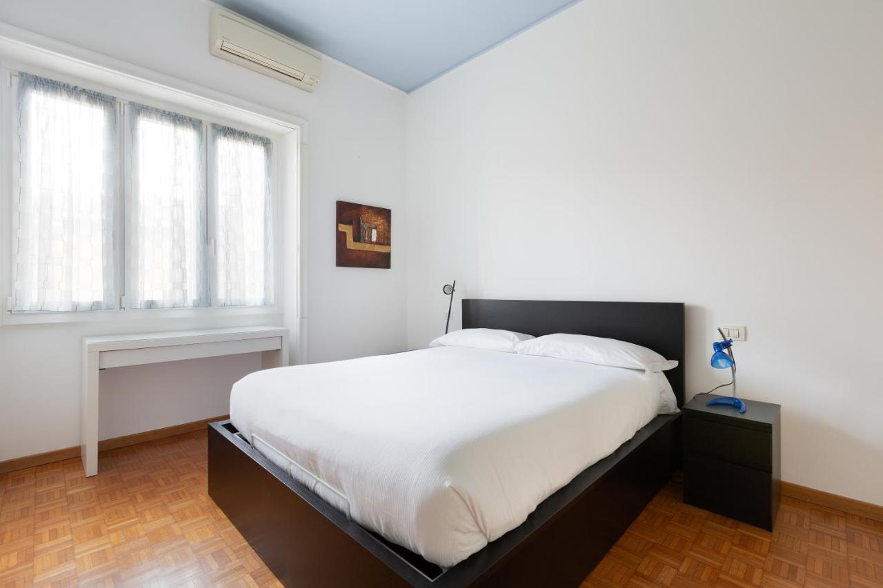 Cozy Apt With Balcony - Mm2 Sant'Agostino Lejlighed Milano Eksteriør billede